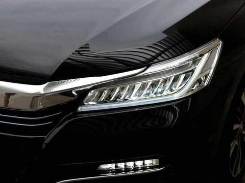 混动车的标杆车型，23万起售，简直是节油利器