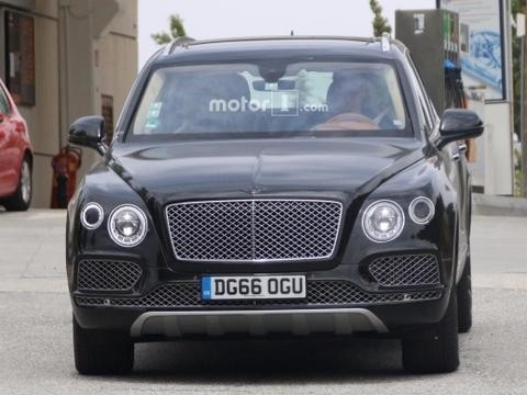 宾利添越大动作，将进军中端SUV市场，BBA该颤抖了