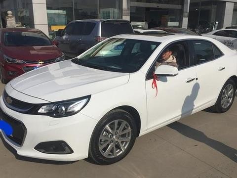 屌丝为哄丈母娘开心，仅花12万怒提神车，还要啥帕萨特？