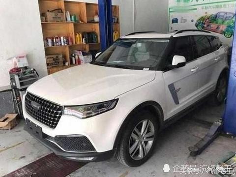 这便是国产：当“众泰T700”上举升机时，修理厂老板泪流满面