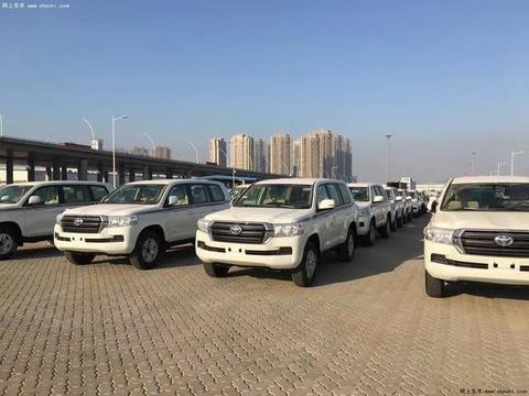 2017款丰田酷路泽4000 霸气越野 王者傲视一般霸气