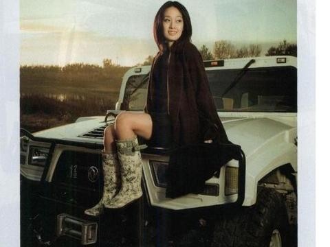 马伊琍发布十年前长发旧照，男人们是看人还是看车？