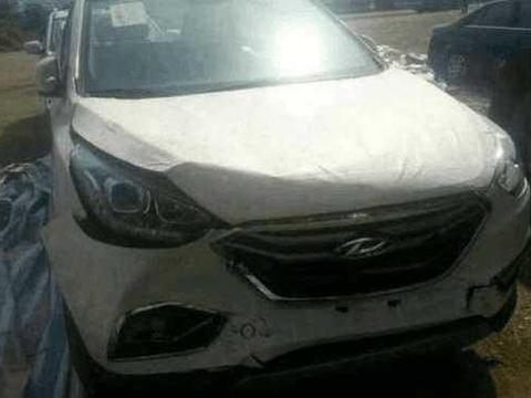 偶遇大批现代ix35运损车，轻者仅划痕，重者断轴，五折处理