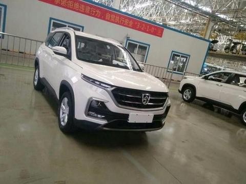 国内首批宝骏530整装待发, 即将到店, 7.5万起竞争哈弗H2！