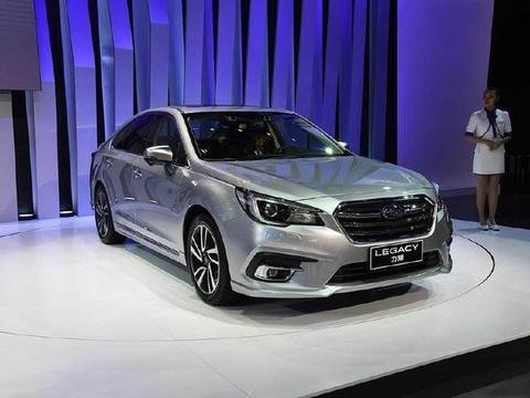 外观比凯美瑞帅气，仅售22万配四驱，操控还远超A4L