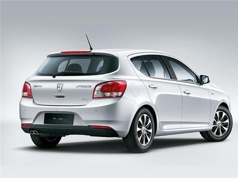 8万元买人生第一辆车 要求油耗保养小毛病少！