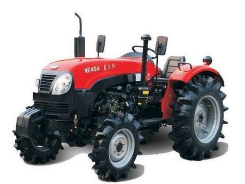 东方红404拖拉机车主吐槽设计师 这么不合理的设计你坐上来试试！