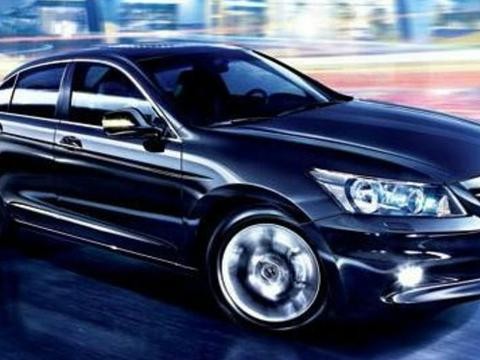 本田全新雅阁7座版上市，颜值不输奥迪A6L，2