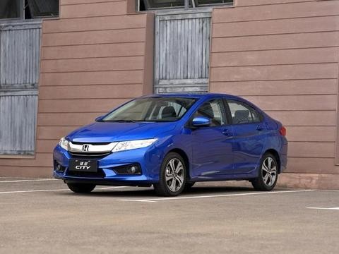 花冠都停产了，只有这台车还在苦苦坚持