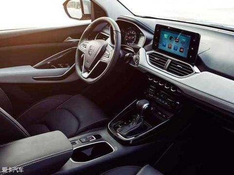 宝骏530内饰实车图发布 定位紧凑型SUV