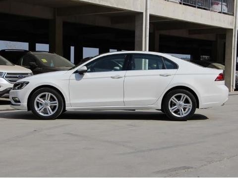 外观堪比大众CC，配置比朗逸还要高，这次凌渡想不火都难！