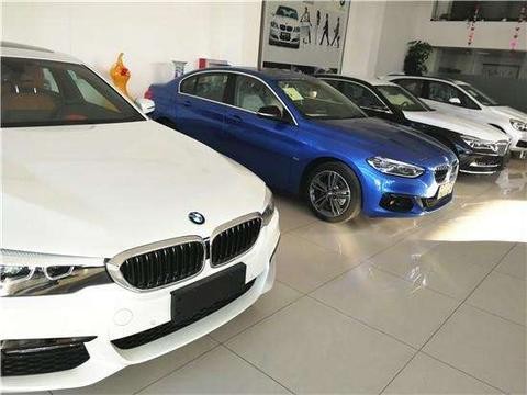 奔驰内饰完胜宝马，宝马操控完胜奔驰