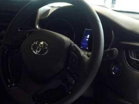 售12万的日系车：丰田CHR抵达国内，外形与概念车不相符
