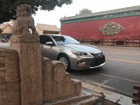 买了一部比凯美瑞高级的车