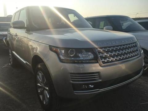 天津港小马带你看2017款揽胜行政3.0汽油HSE阿鲁巴金现车手续