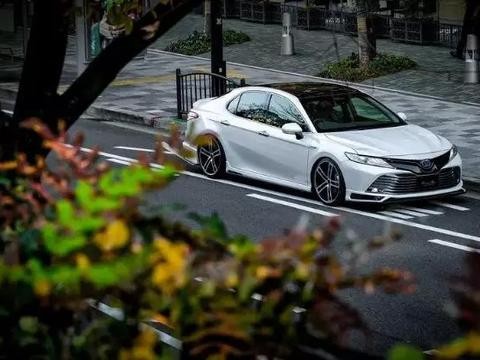 这辆八代凯美瑞颜值不输雷克萨斯！就差你把它买下来了！