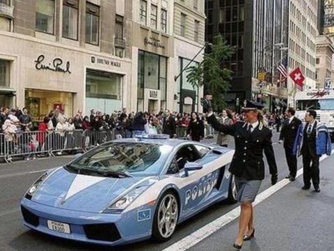 道路限速最高时速30km，迈凯伦P1被罚，车主：我一档都能超速