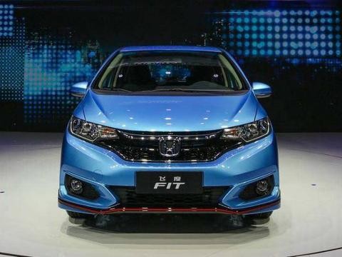 7万入手这辆合资轿车，速度堪比超跑，油耗3毛，月薪3000养得起！