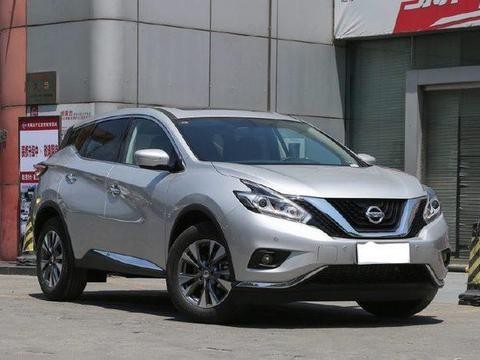 日产楼兰, 3年跳水25万, 猛降身价, 为何现如今20万都卖不出去?