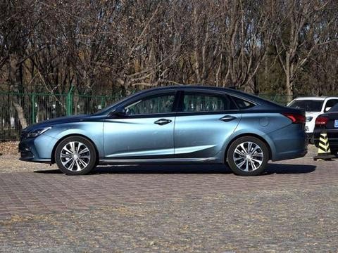 不到14万就能买顶配, 选择速腾还是它你看着办! 绝不会后悔