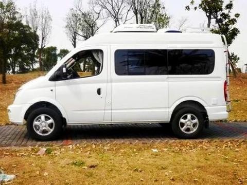 顺旅短轴X5小房车 ，仅售28万多，一家三口挤一挤还是很温馨