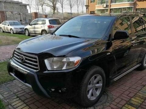 一位城里人花了15.7万，买了一辆8年前的汉兰达，网友：不值得