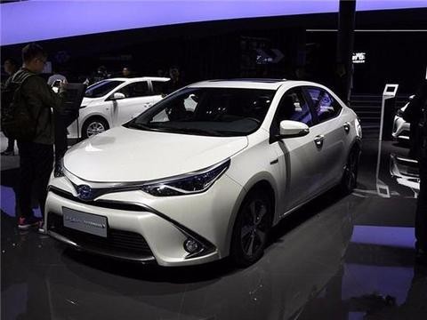 颜值小提升/实力依旧 丰田双擎混动独步天下新款雷凌现身！