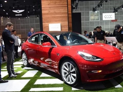特斯拉Model 3来了! 续航最高达500公里, 或售24万