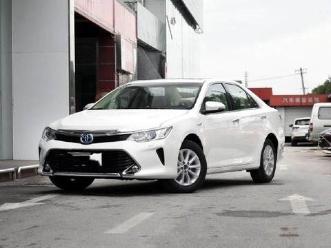 脑子一热18万提全新凯美瑞，油耗低档次高，朋友都说比帕萨特值