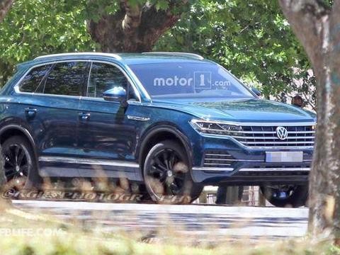 尺寸有所提升 新一代大众途锐无伪装路试谍照曝光