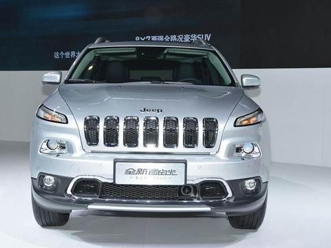 全新面世新款Jeep自由光！颜值高，配置还再升级