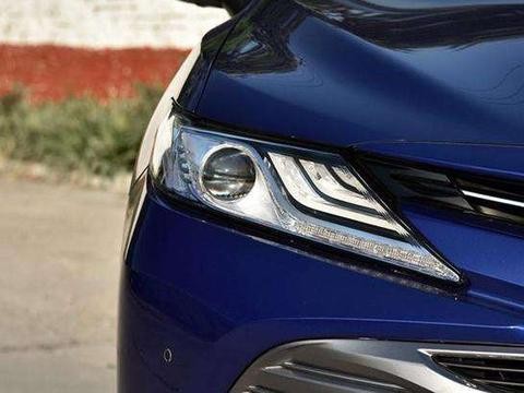 一箱油跑1200多公里, 颜值内饰无可挑剔, 帕萨特雅阁颤抖了