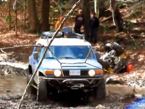 兰德酷路泽、FJ酷路泽、坦途、超霸等丰田家族挑战越野