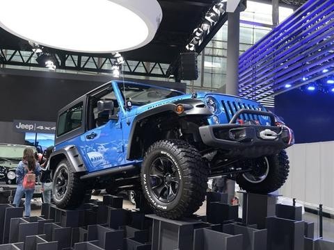 全球三大越野车，越野能力一个比一个强，丰田霸道真比不了