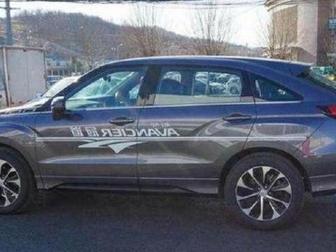 这款硬汉日系SUV，配四驱9AT，实力完爆途观，颜值逆天