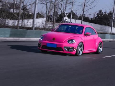 一个很骚的男人改装 一台很疯狂的甲壳虫 大哥我服！