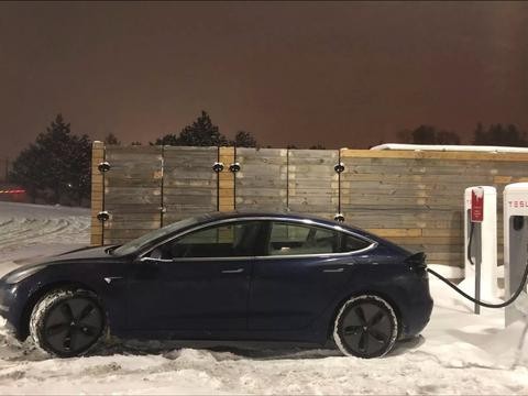 特斯拉Model 3又创造了新纪录：从洛杉矶到纽约仅50小时