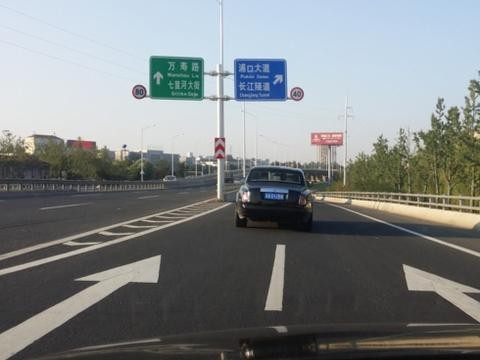 劳斯莱斯选上了南京最无厘头的车牌！