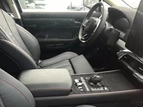 全新比亚迪唐内饰曝光 配全液晶仪表/电子挡把