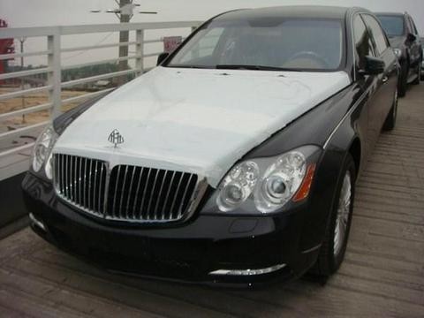 马云同款迈巴赫，一套轮胎就要15万，后排玻璃能隔音还能变色