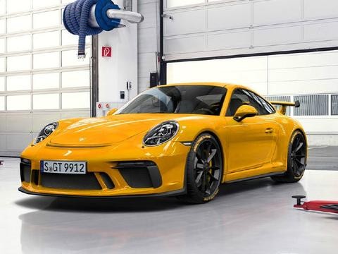 保时捷911家族的老大哥GT3，黄色的颜色十分特别
