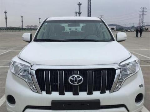 17款丰田普拉多2700中东后挂丐版，天津港现车豪华改装优惠2万