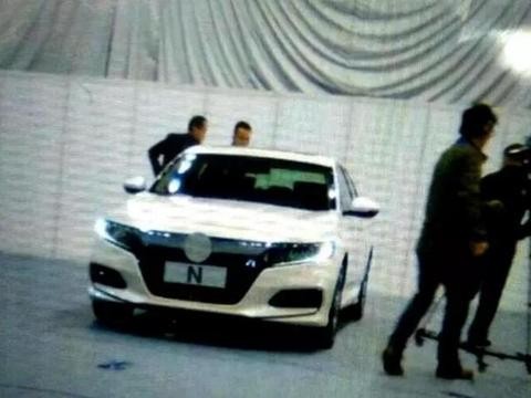 2018全新雅阁无伪谍照在国内发布，这外观让凯美瑞也要汗颜