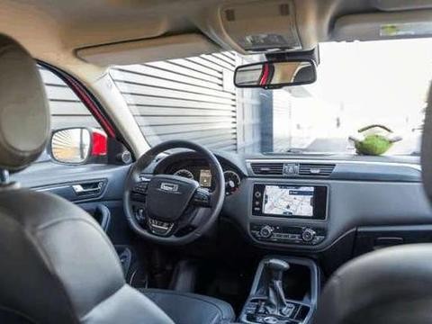 不逊合资品质的国产车 观致内饰用料挺厚道