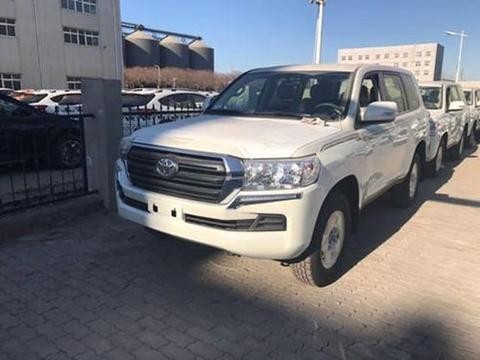 18款丰田酷路泽4000中东版55万？天津港手续齐全国上牌优惠多少