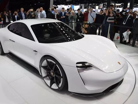 保时捷开启电动时代：3.5秒破百，Mission E即将迈过量产门槛