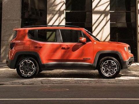 这辆硬派越野在国外很火，在国内没人要，都是改款惹的祸？