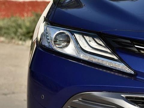 一箱油跑1200多公里, 颜值内饰无可挑剔, 帕萨特雅阁颤抖了