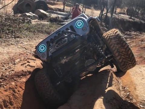 吉普牧马人系列车型高难度越野实战