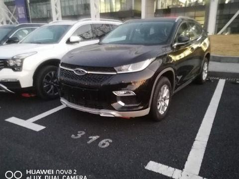 众人期盼的奇瑞全新SUV实车现身街头，完爆旁边的传祺GS8？